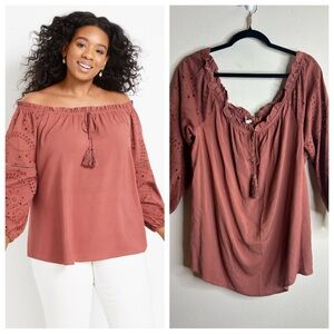 Maurices NWT 1X Plus Size Off-Shoulder Blouse Pink Feminine Sexy Valentine EUC